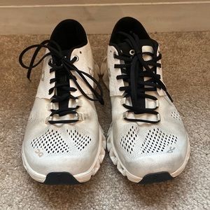 On Running cloud x running shoes. Size 6